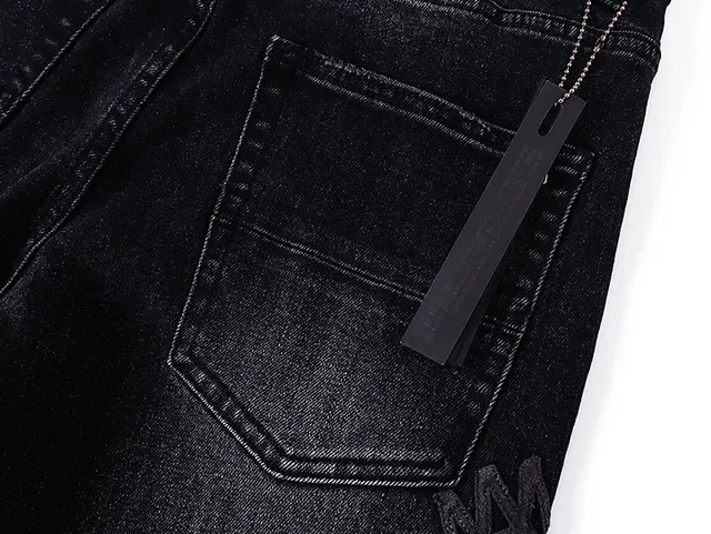 بناطيل جينز سوداء distressed مطرزة floral slim-fit 10