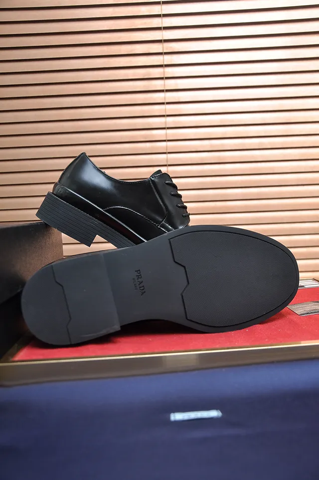 Chaussure Oxford en cuir noir brillant à plateforme 3
