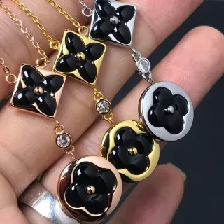 Collier Floral Quatre-Feuilles Or Noir Émaillé