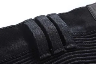 Jeans con paneles de rodilla estilo moto con cremallera negros 2