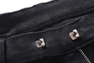 Jeans con paneles de rodilla estilo moto con cremallera negros 16