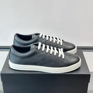 Sneakers Lifestyle Noir Cuir Granulé Low-Top Lacets