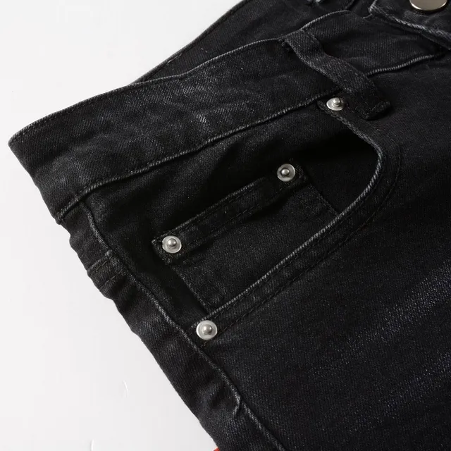 Black Red Star-Appliqué Distressed Knee Jeans 10