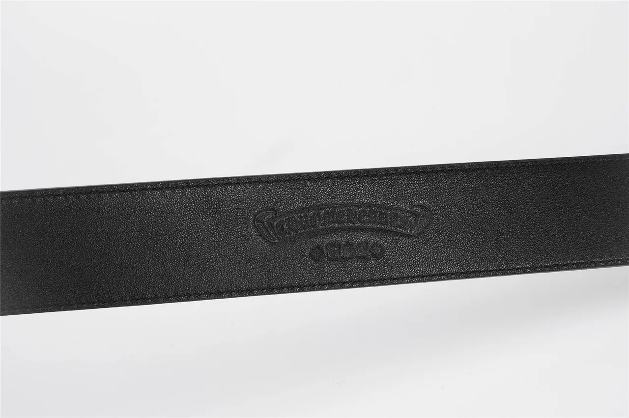 Black Red Textured Ornate Oval Buckle Leather Belt 7