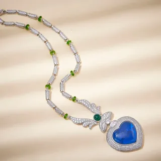 নীল সবুজ হার্ট শেপ পেন্ডেন্ট Pavé-Set স্টোন নেকলেস
