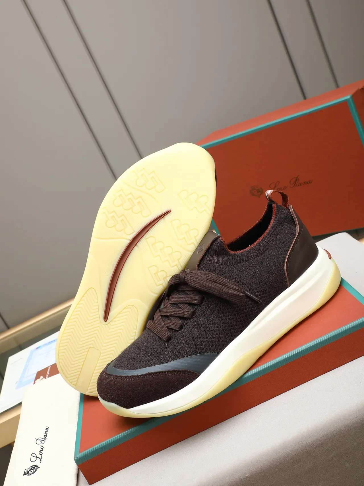 Brown Gray Knit Upper Leather Heel Counter Sneakers 4
