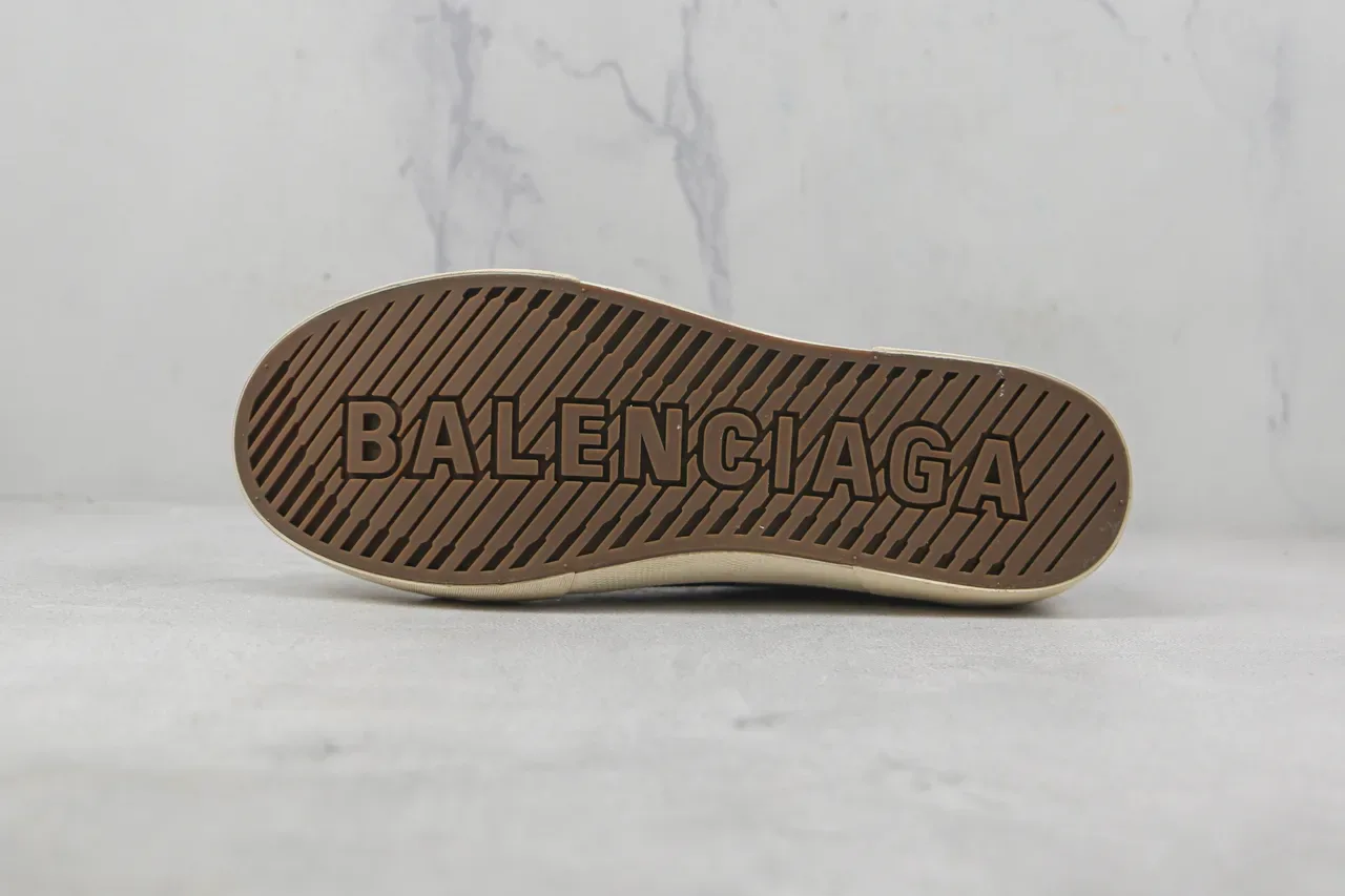 Brown Patterned Textile Low-Top Lace-Up Sneaker 8