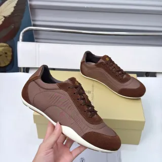 Brunello Cucinelli حذاء رياضي بني من السويد والنسيج low top