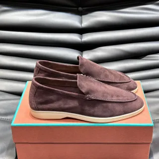 Mocasín de ante burdeos-beige con costura moccasin en el vamp
