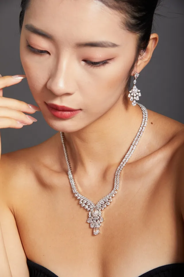 Clear Stone Chandelier Multi-Tier Drop Earrings 3