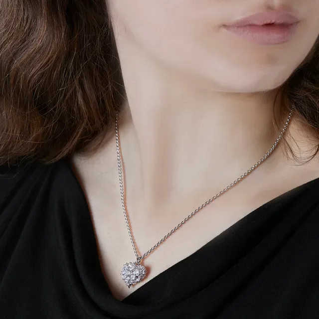 Crystal-Encrusted Heart Pendant Necklace 2