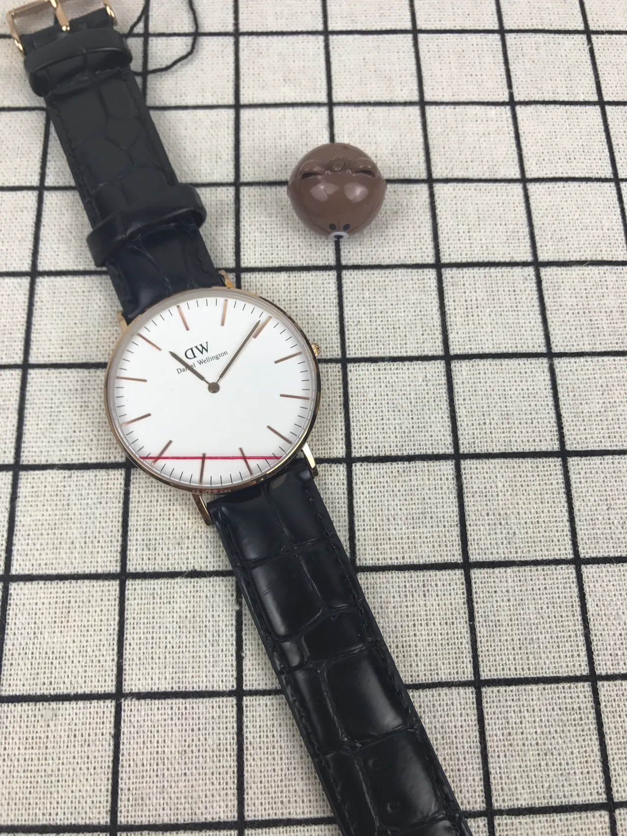 Daniel Wellington 黑金 极简表壳 石英腕表 5