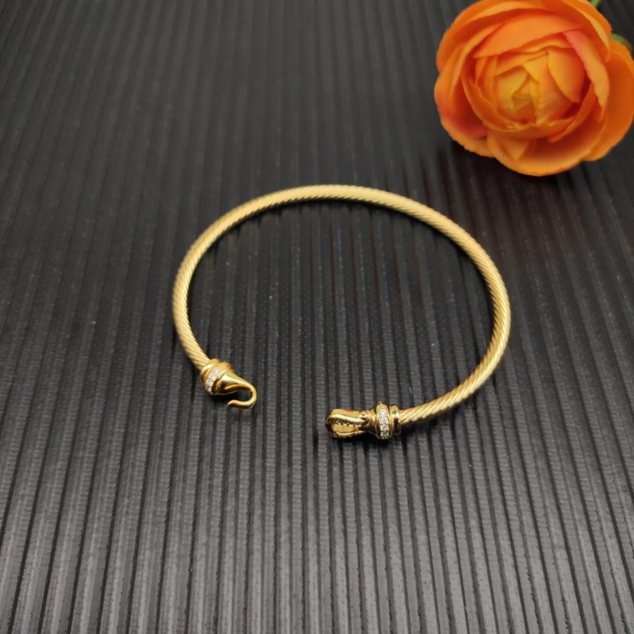 David Yurman Cable Classics ملتوية ذهبي اللون Pavé الماس قفل سوار 8