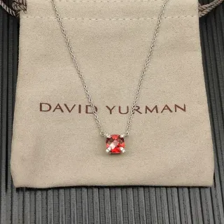 David Yurman Collier pendentif pierre gemme rouge taille coussin