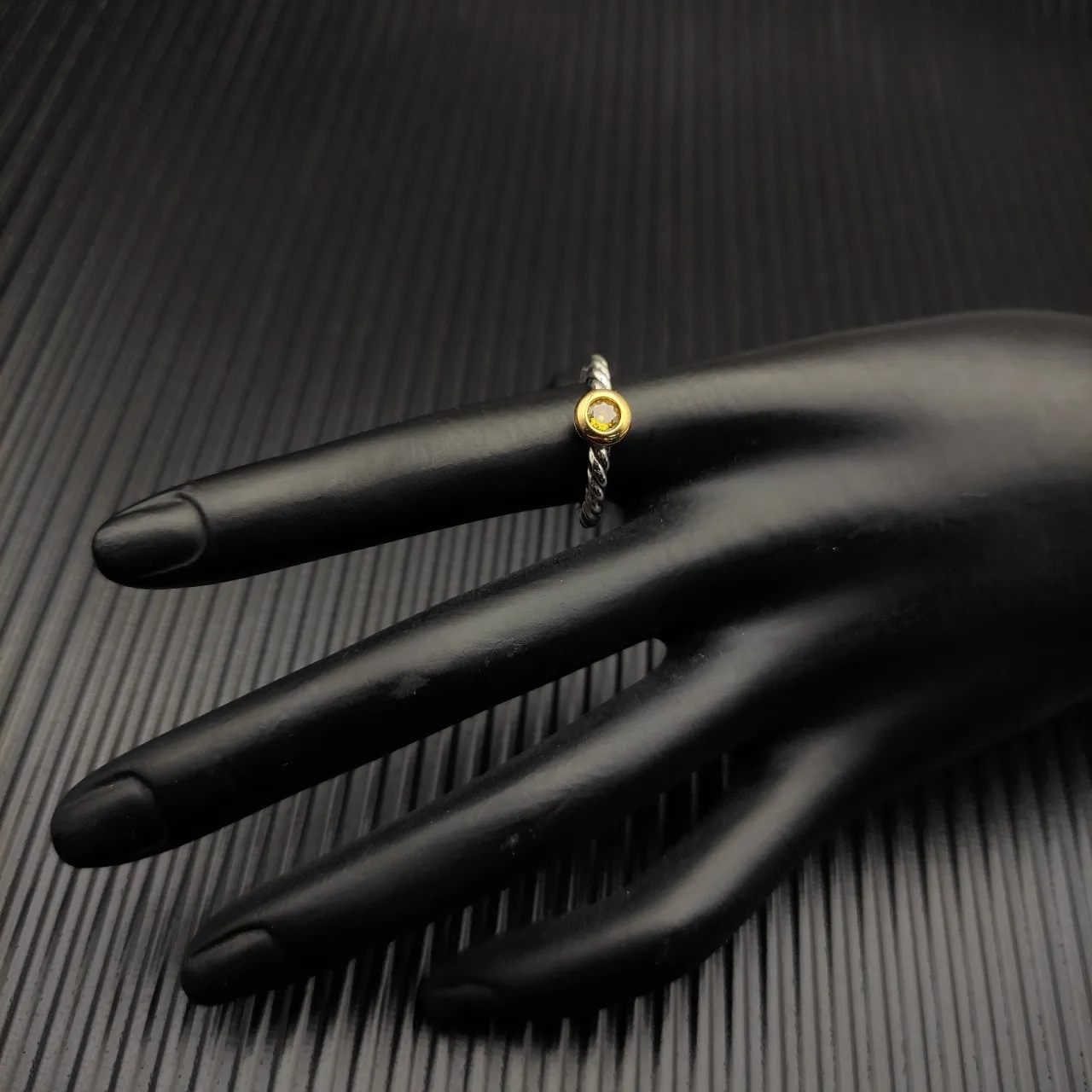 David Yurman চাঁদি সোনা মোড়ানো কেবল ব্যান্ড একক বেজেল-সেট হলুদ জেমস্টোন আঙটি 3