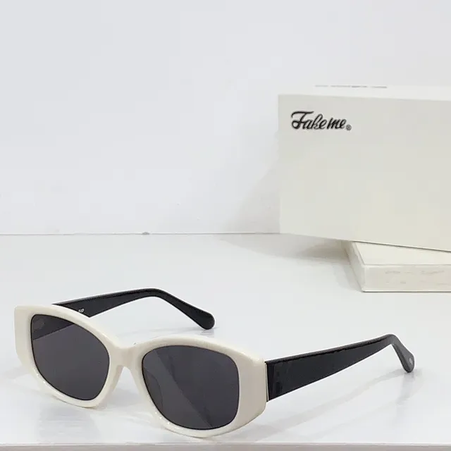 Fake me Lunettes de soleil noires brillantes angulaires œil de chat 9