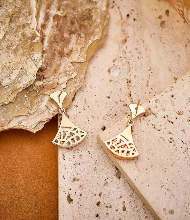 Pendientes en forma de abanico de nácar y zafiro rosa 2