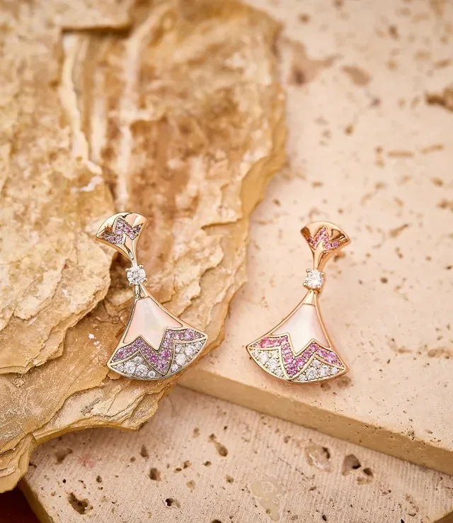 Pendientes en forma de abanico de nácar y zafiro rosa 3