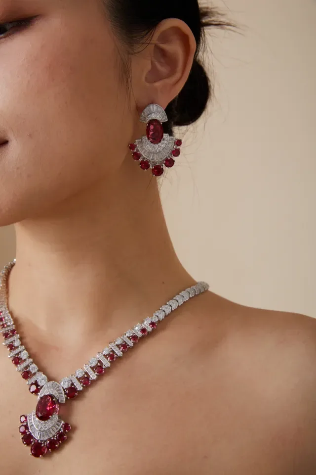 Fan-Shaped Ruby and Diamond Gemstone Dangling Earrings 2