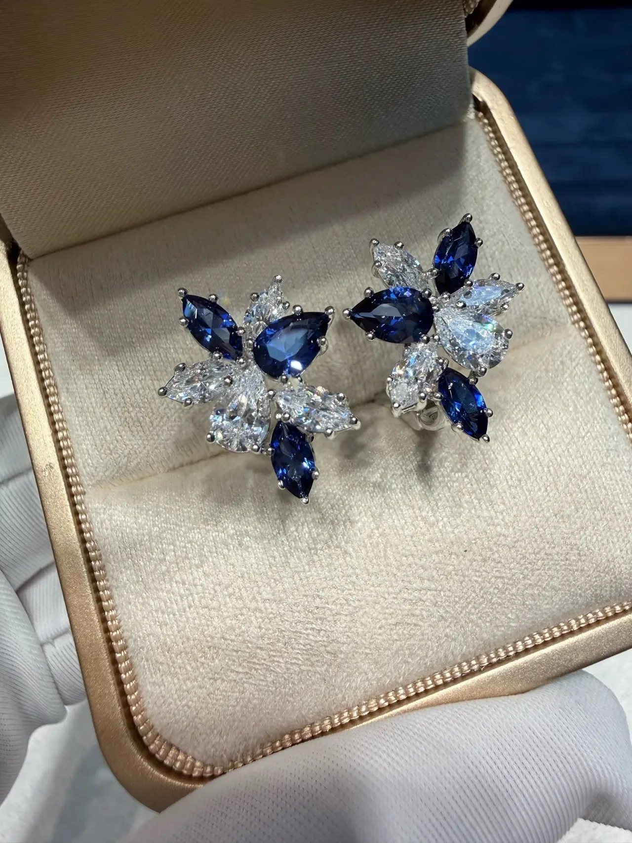 Floral Cluster Marquise-Cut Blue and Clear Gemstone Ring 3