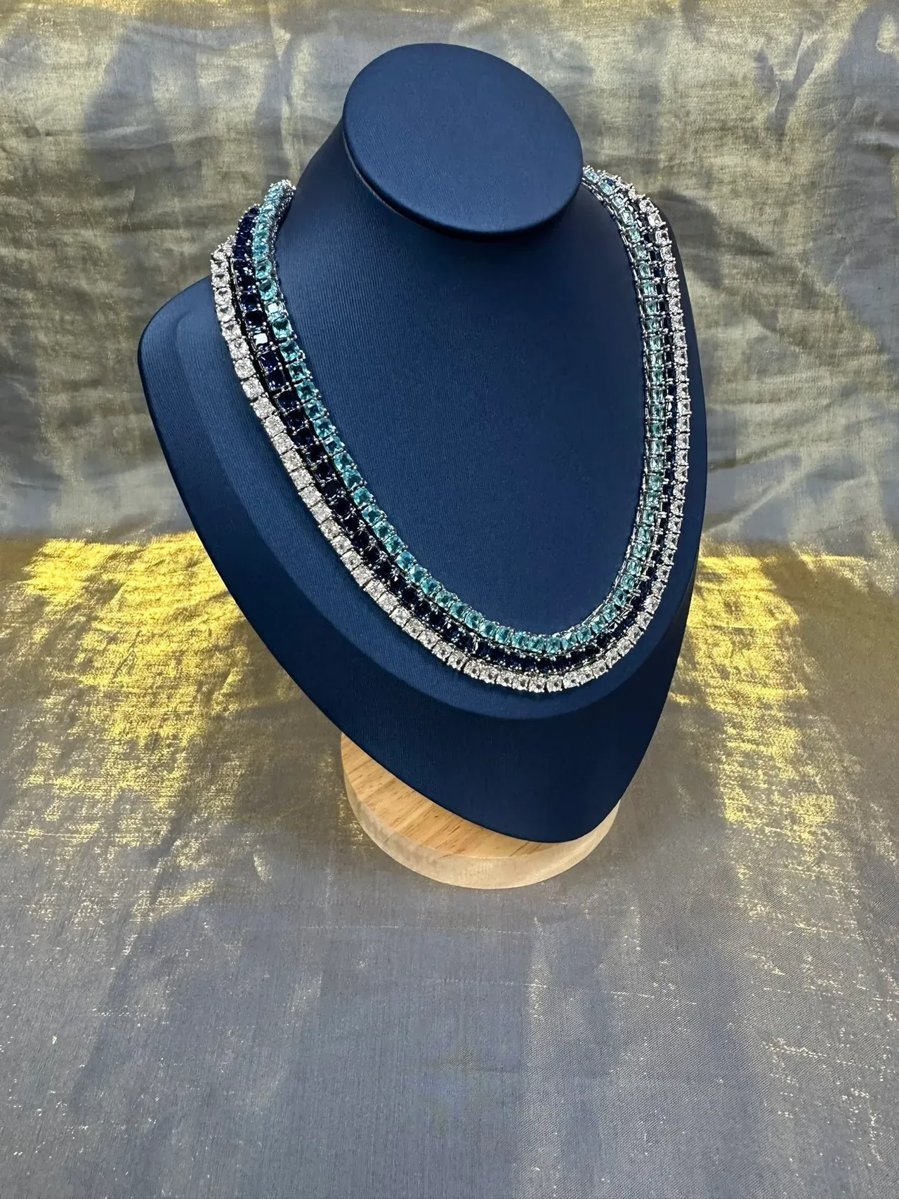 Collar Rígido de Piedras de Corte Cuadrado Totalmente Pavimentadas 6