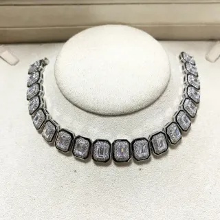 Collier Choker Géométrique Channel-Set à Multi-Pierres