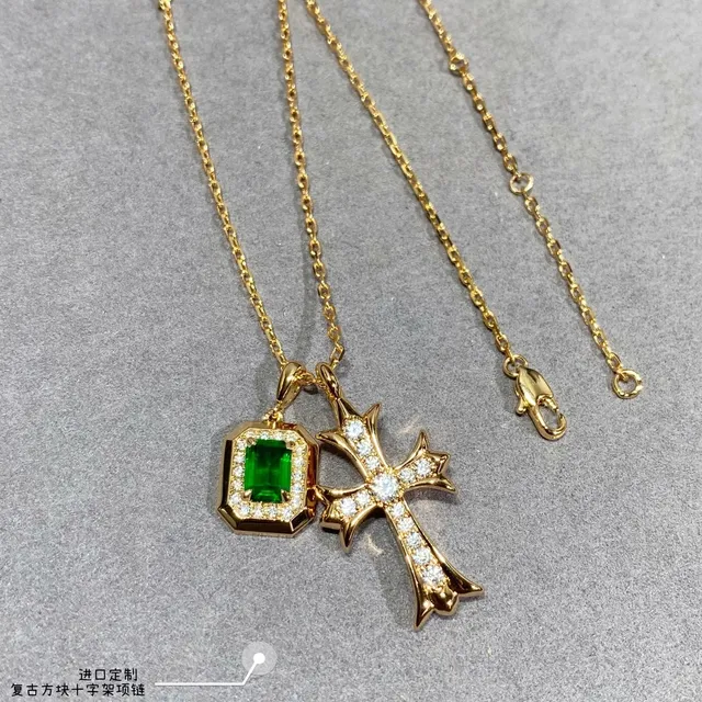 Gold Green Dual-Pendant Necklace 7