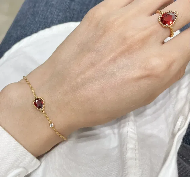 Bracelet chaîne corde dorée rougePavé charme de cœur 9