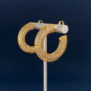 أقراط أذن ذهبي اللون كريستال مبطنة C-Hoop