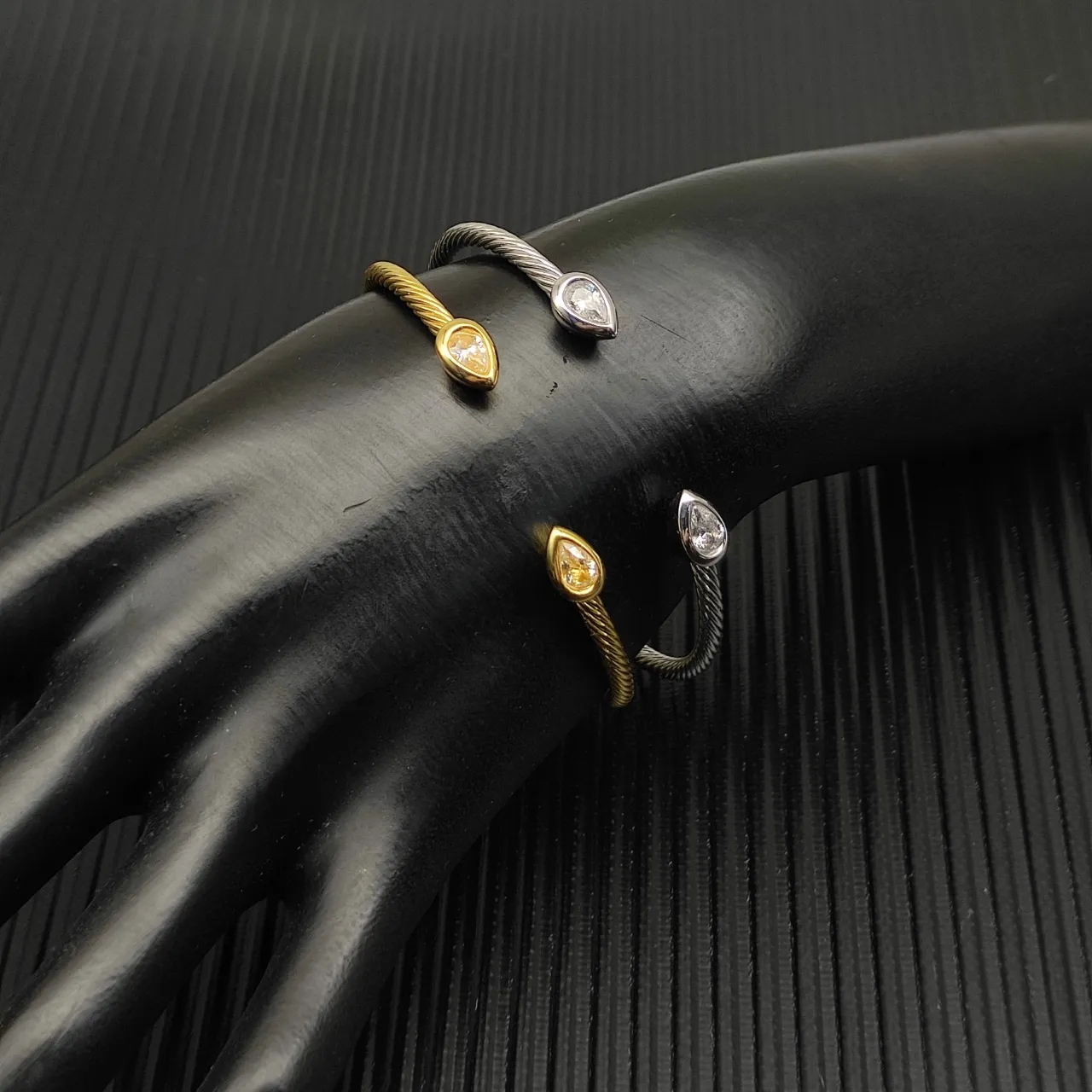 Gold Transparent Twisted Rope Cable Pear-Shaped Bezel-Set Stones Bracelet 2