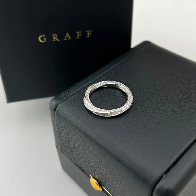 Graff Pavé Diamond Interlocking Double-Band Rings 4