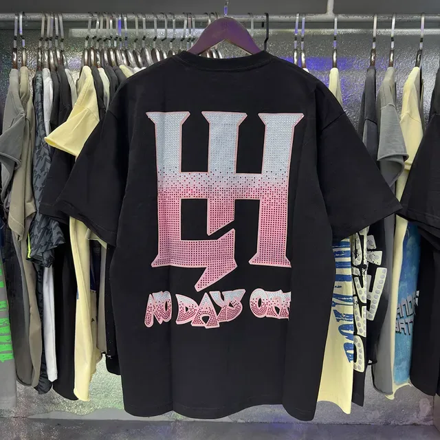 Camiseta oversized estampado gráfico con strass en la espalda 15