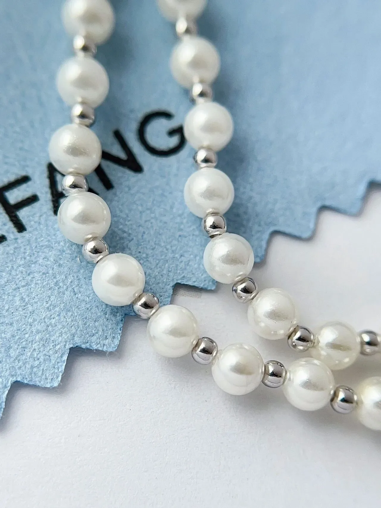 HEFANG Collier à chaîne perles bleues argentées pendentif en forme de nœud 4