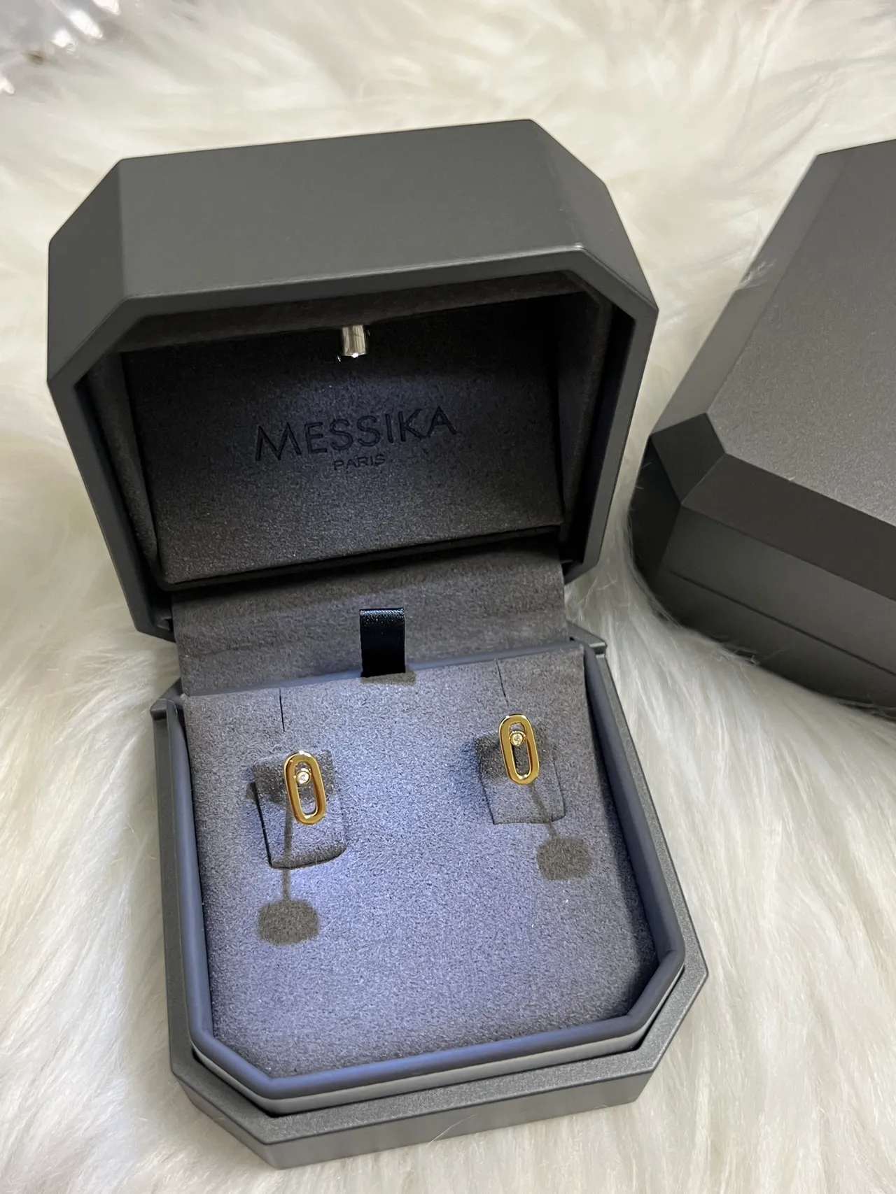 Messika Oval Open-Frame Single Stone Stud Earrings 3