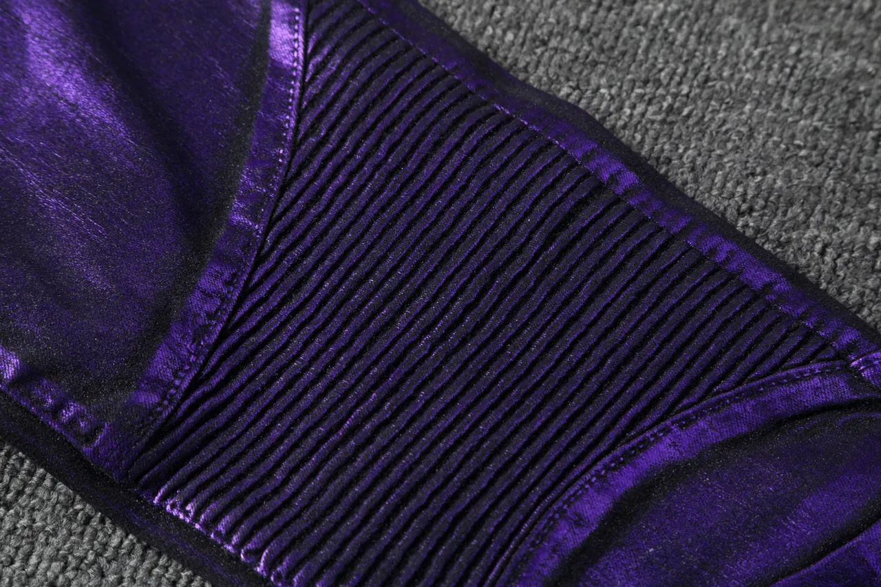Pantalon style moto à panel ribeté violet métallique 11