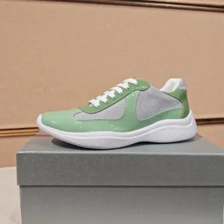 Zapatilla Lifestyle de Malla Patentada en Verde Menta y Gris