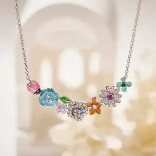 Collier Pendentif Floral en Cristal Émaillé Multicolore