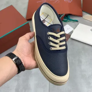 Sapato casual navy com upper texturizado sola bege com cadarços