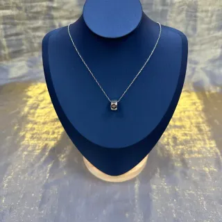 Collier chaîne curb fine navy silver pendentif cubique