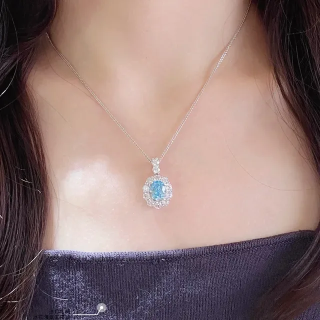 Colar Pendente Gema Azul Ovalada Halo Cluster 9