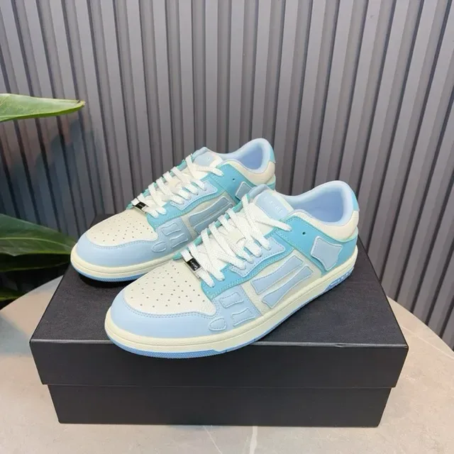 Sneakers Lifestyle en Bleu Pastel et Crème avec Overlay Géométrique 8