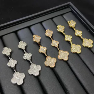 Brincos pendentes com motivo de trevo de cristal pavé de três níveis