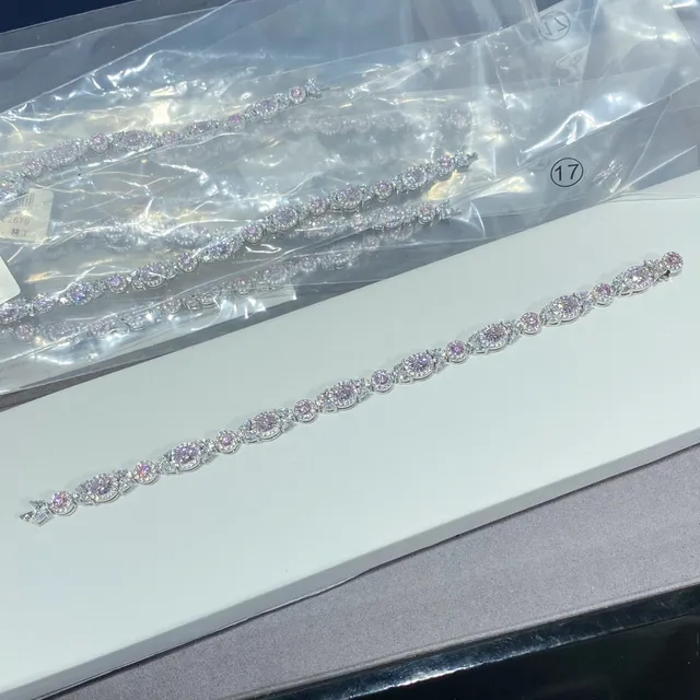 Pavé-Set 虹彩粉紫椭圆链环手链 5