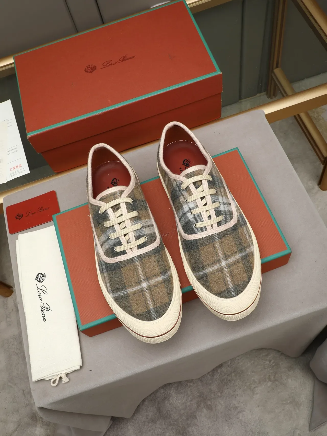 Zapato Casual de Lana a Cuadros con Cordones 3
