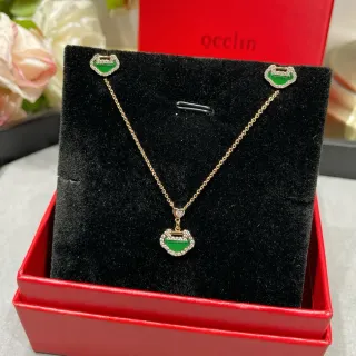 qeelin Wulu Collier avec pendentif en forme de cœur en or vert avec pierres pavé
