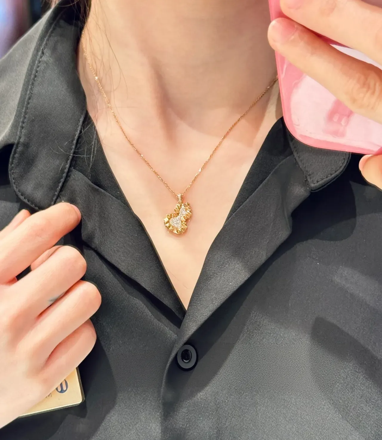 Qeelin Wulu Pavé Diamond Double-Gourd Pendant Necklace 9