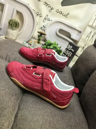红色魔术贴无鞋带双带运动鞋 7