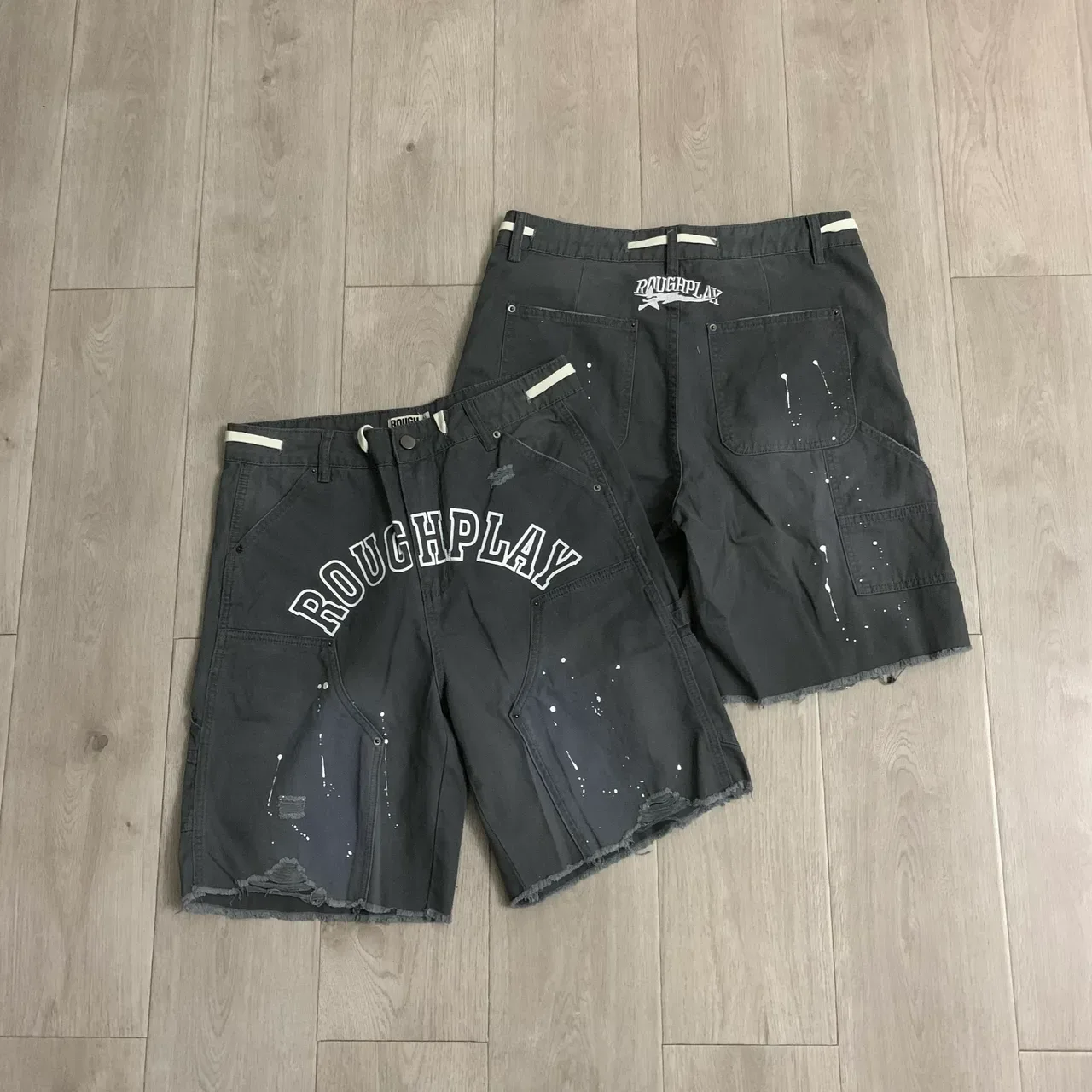 Shorts Cargo Distressed Arch Logo Roughalay 17
