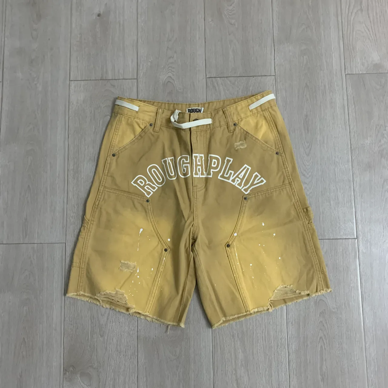 Shorts Cargo Distressed Arch Logo Roughalay 18