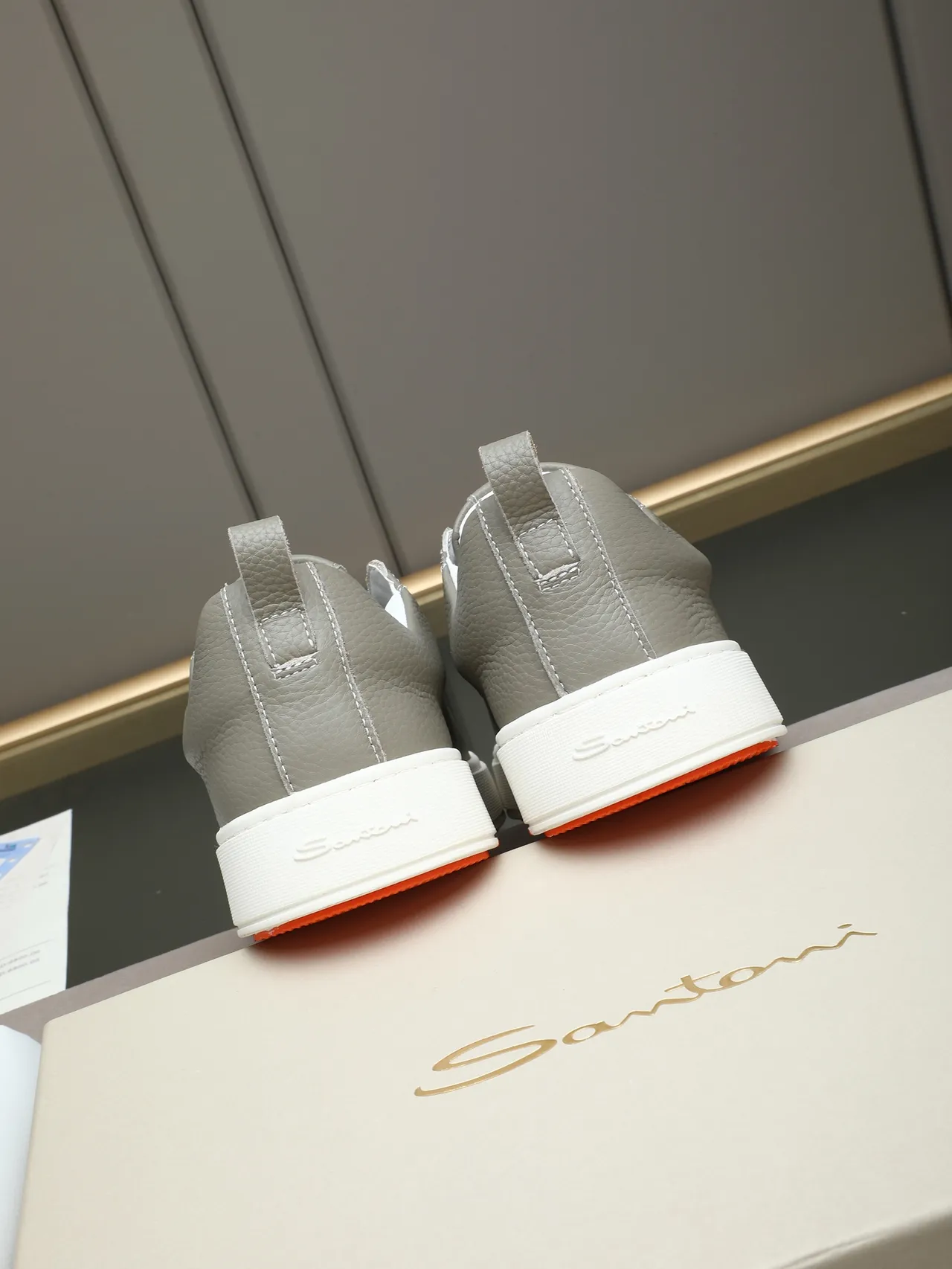 Santoni Mocassins en cuir à texture pebbled gris à enfiler 3